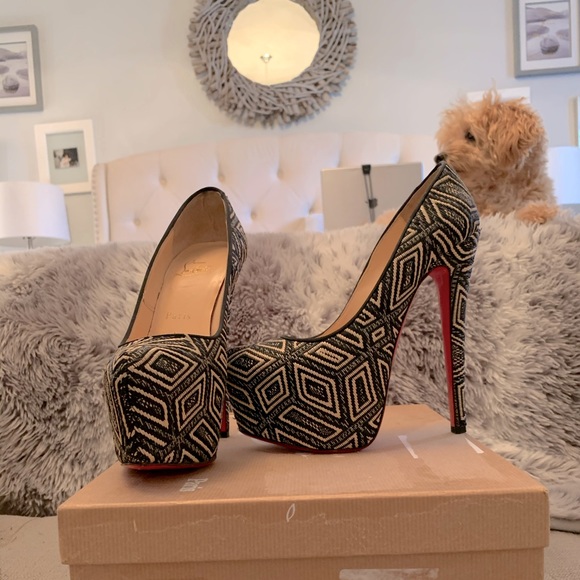 Christian Louboutin Shoes - Christian Louboutin Daffodile